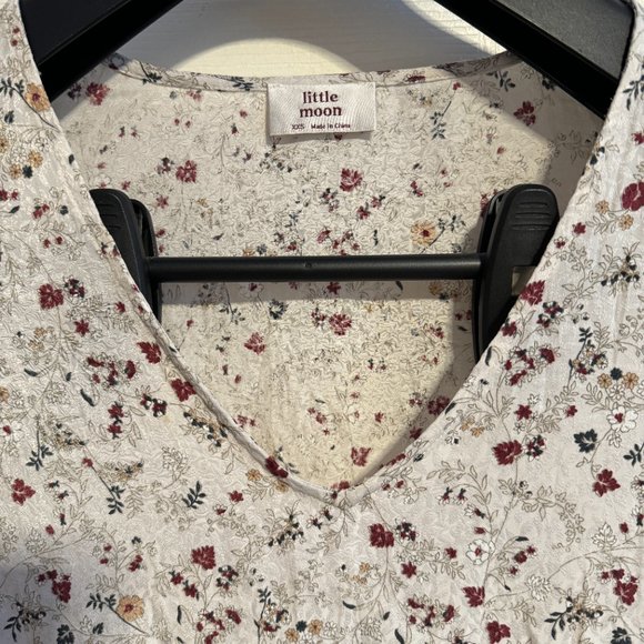 Little Moon floral long-sleeve, size XS - Picture 3 of 4